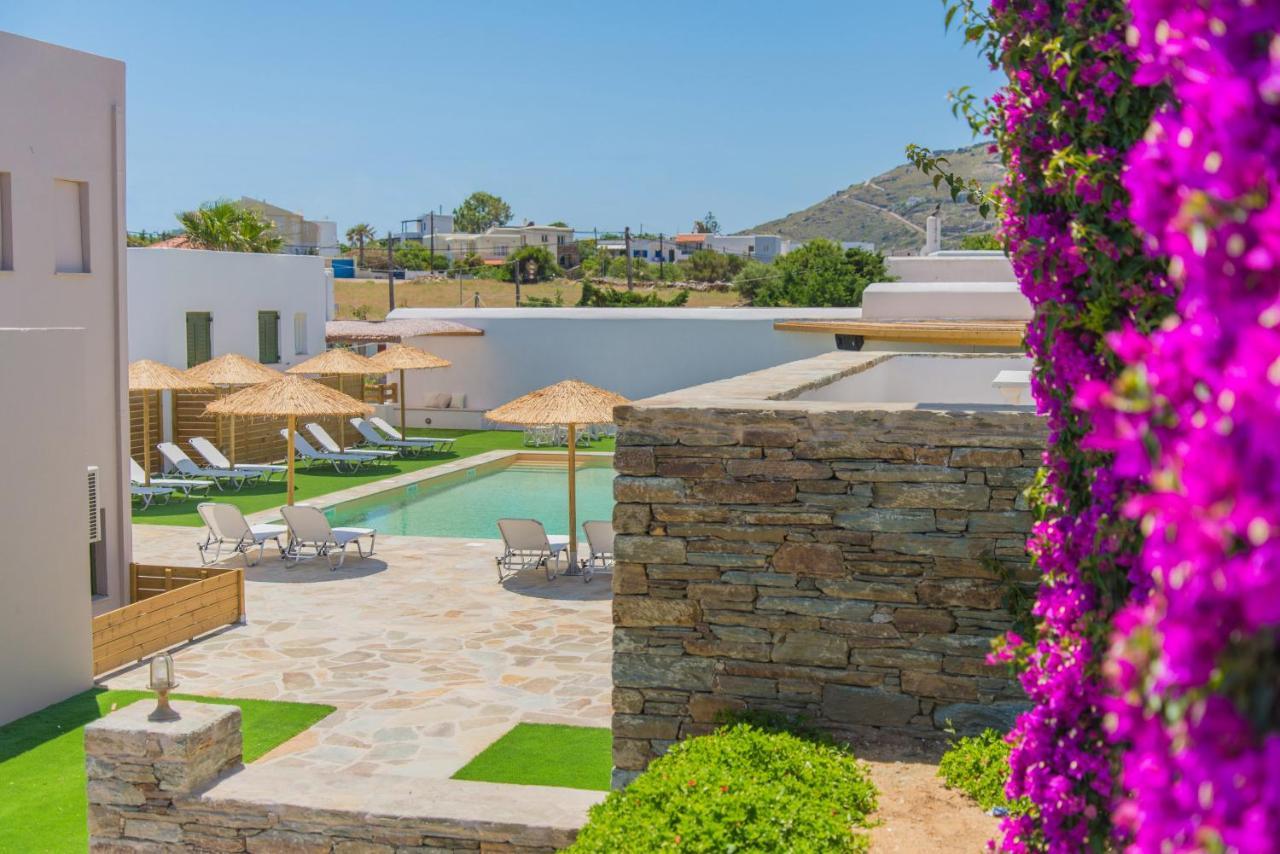 Ostria Hotel & Apartments Gavrio Exterior photo